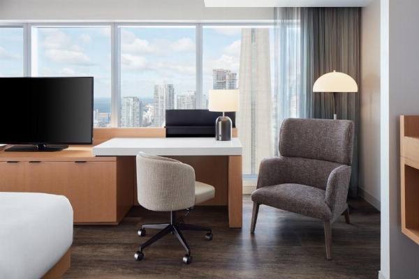 Delta Hotels by Marriott Toronto image 22