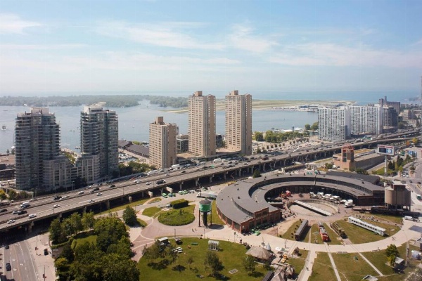 Delta Hotels by Marriott Toronto image 26