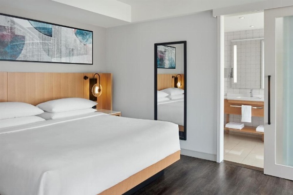 Delta Hotels by Marriott Toronto image 29