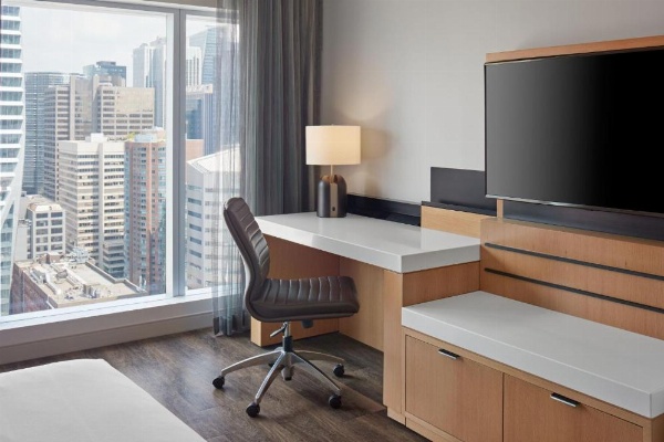 Delta Hotels by Marriott Toronto image 7