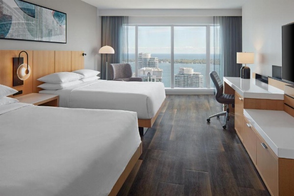 Delta Hotels by Marriott Toronto image 70